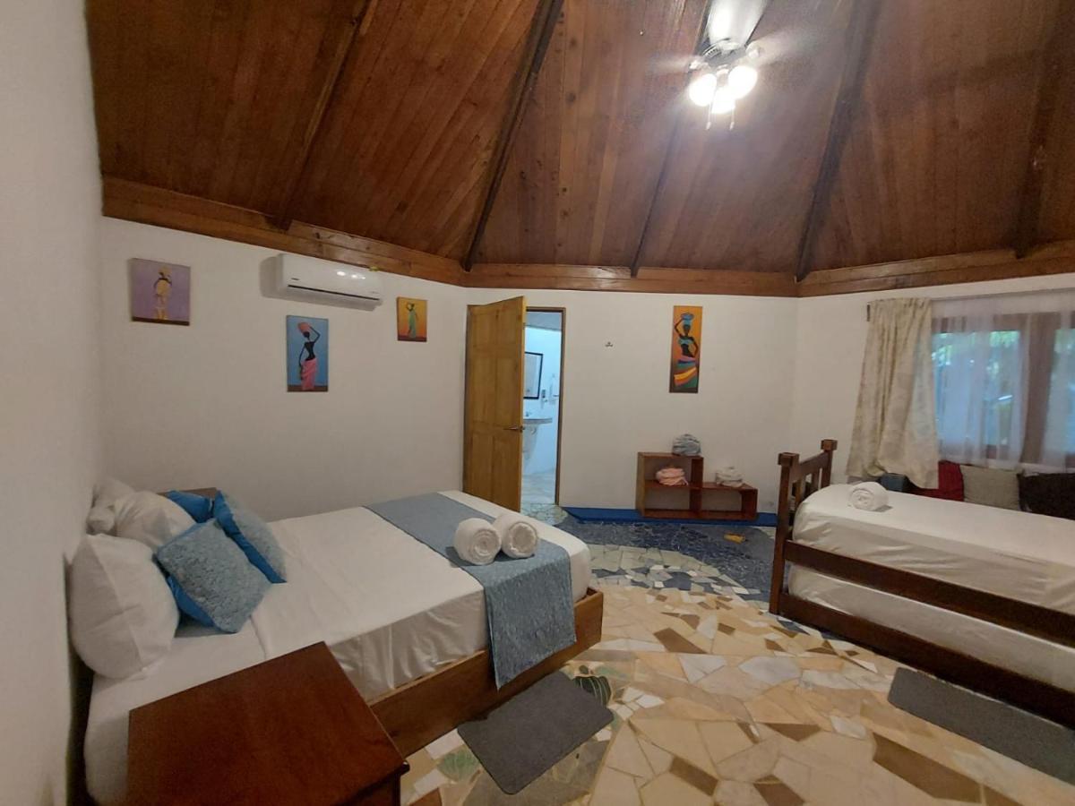 Hotel Casa Thirema Tortuguero Zewnętrze zdjęcie