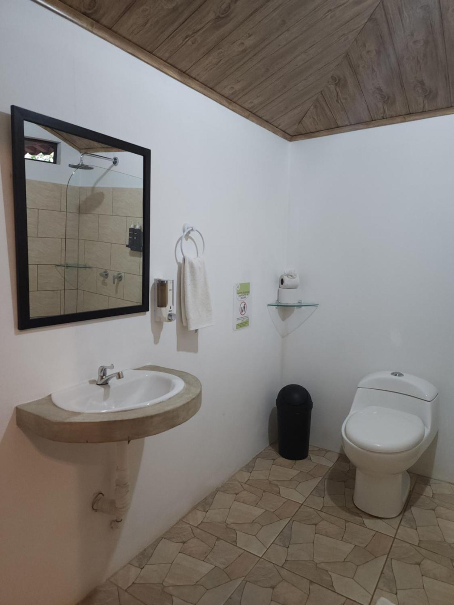 Hotel Casa Thirema Tortuguero Zewnętrze zdjęcie